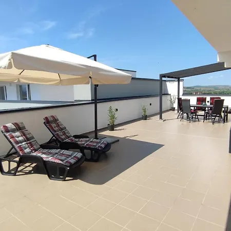 Penthouse Gabriela Belvedere *